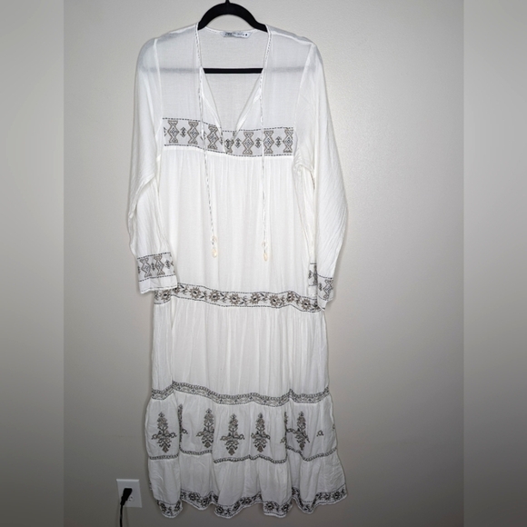 Zara Maxi White Embroidered Tiered Dress sz L - Picture 1 of 11